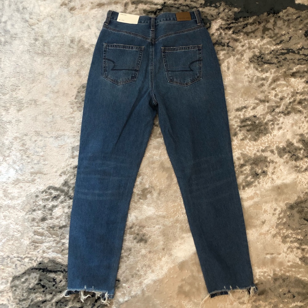 American Eagle distressed mom jeans - Picture 5 of 9